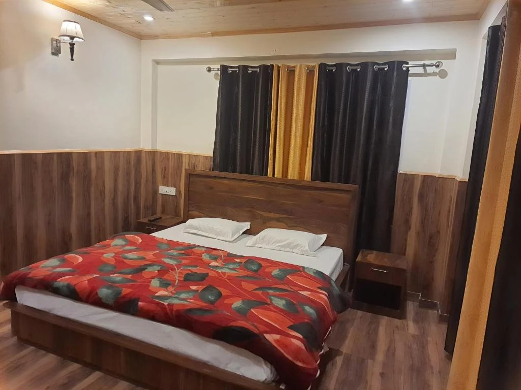 The kitchen room at Gayatri Lodge, Kasauli
